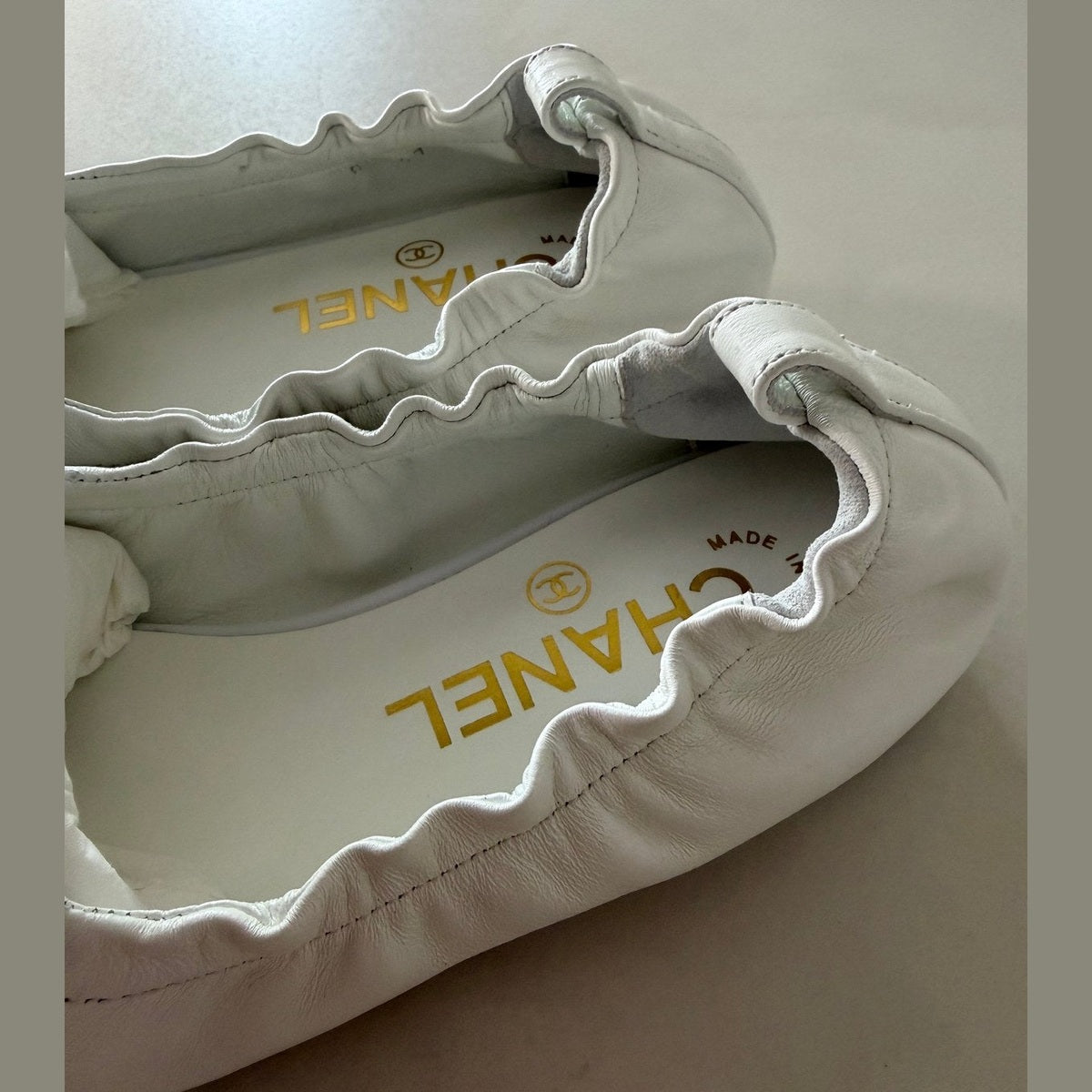Chanel לבן במלאי