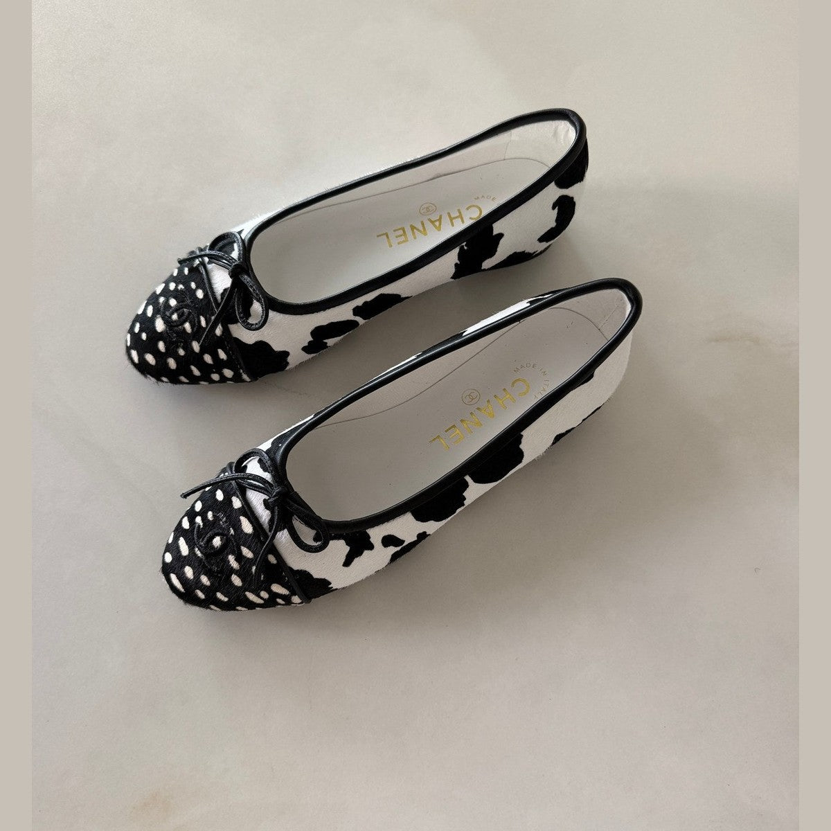 Chanel flat במלאי