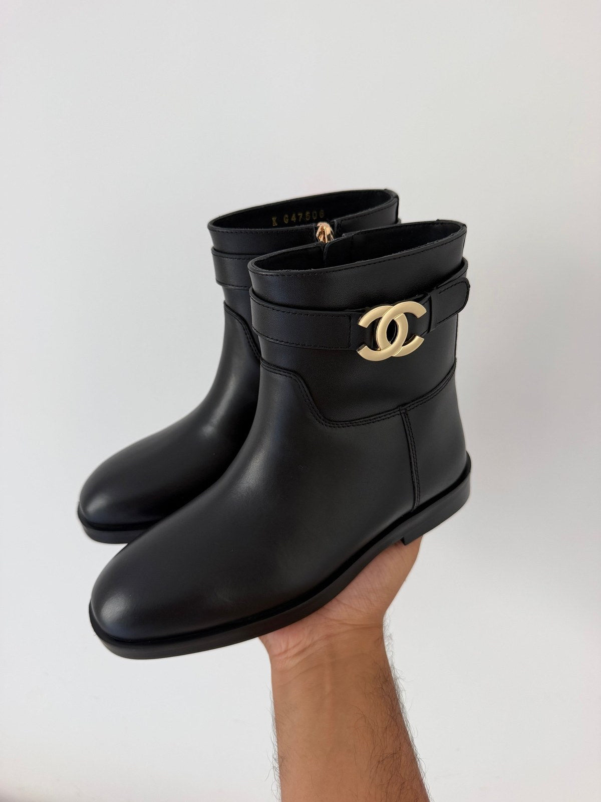 Chanel boots במלאי