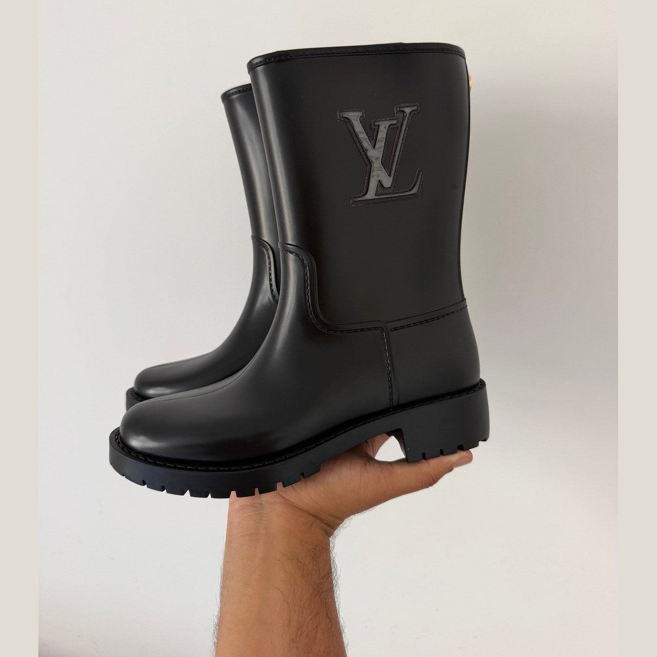 Image of LV boots במלאי