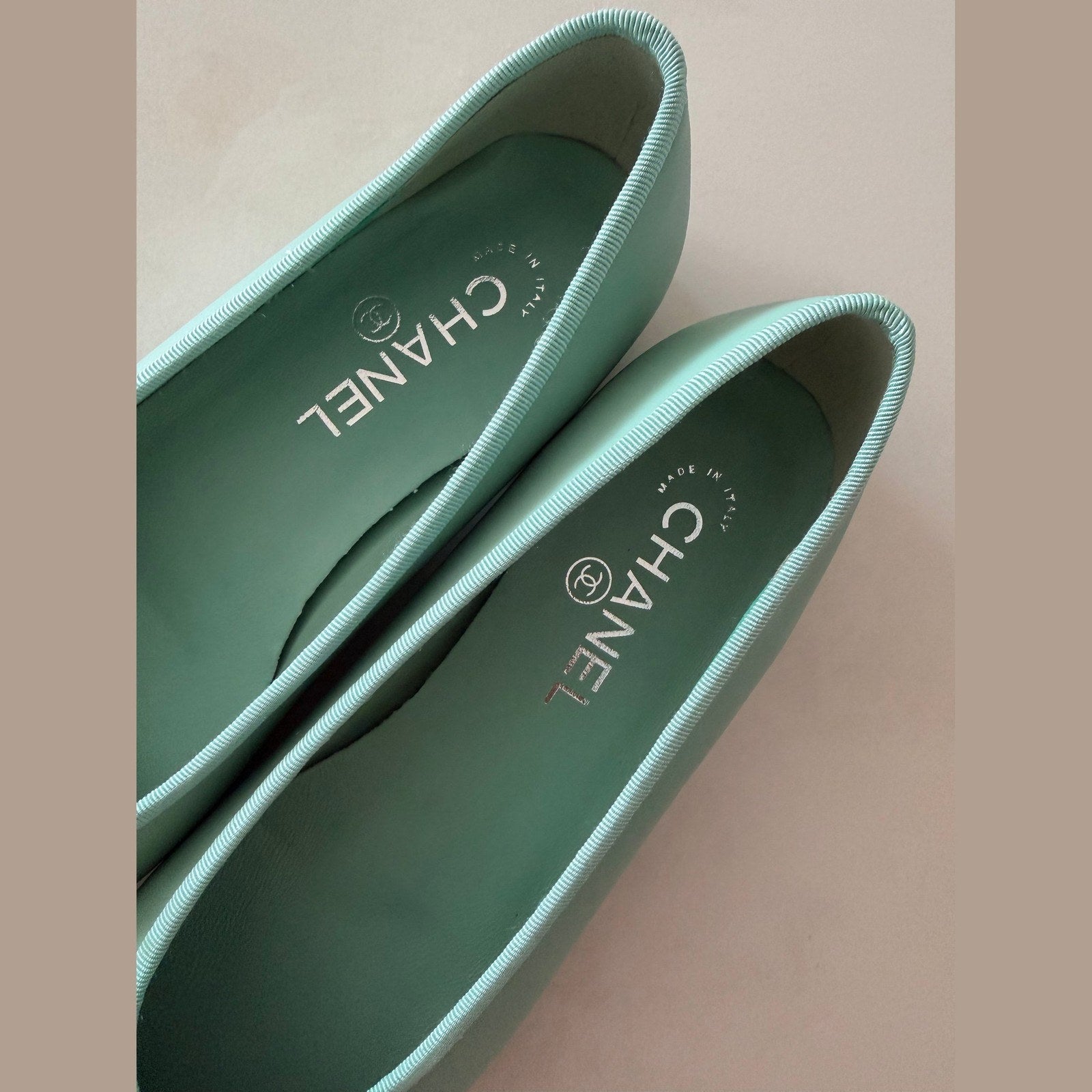 Image of Chanel flat במלאי