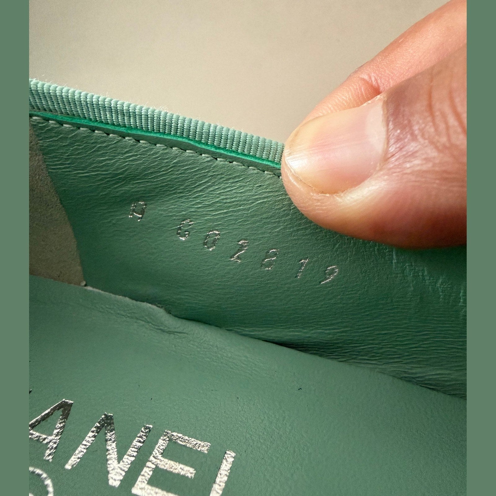 Image of Chanel flat במלאי