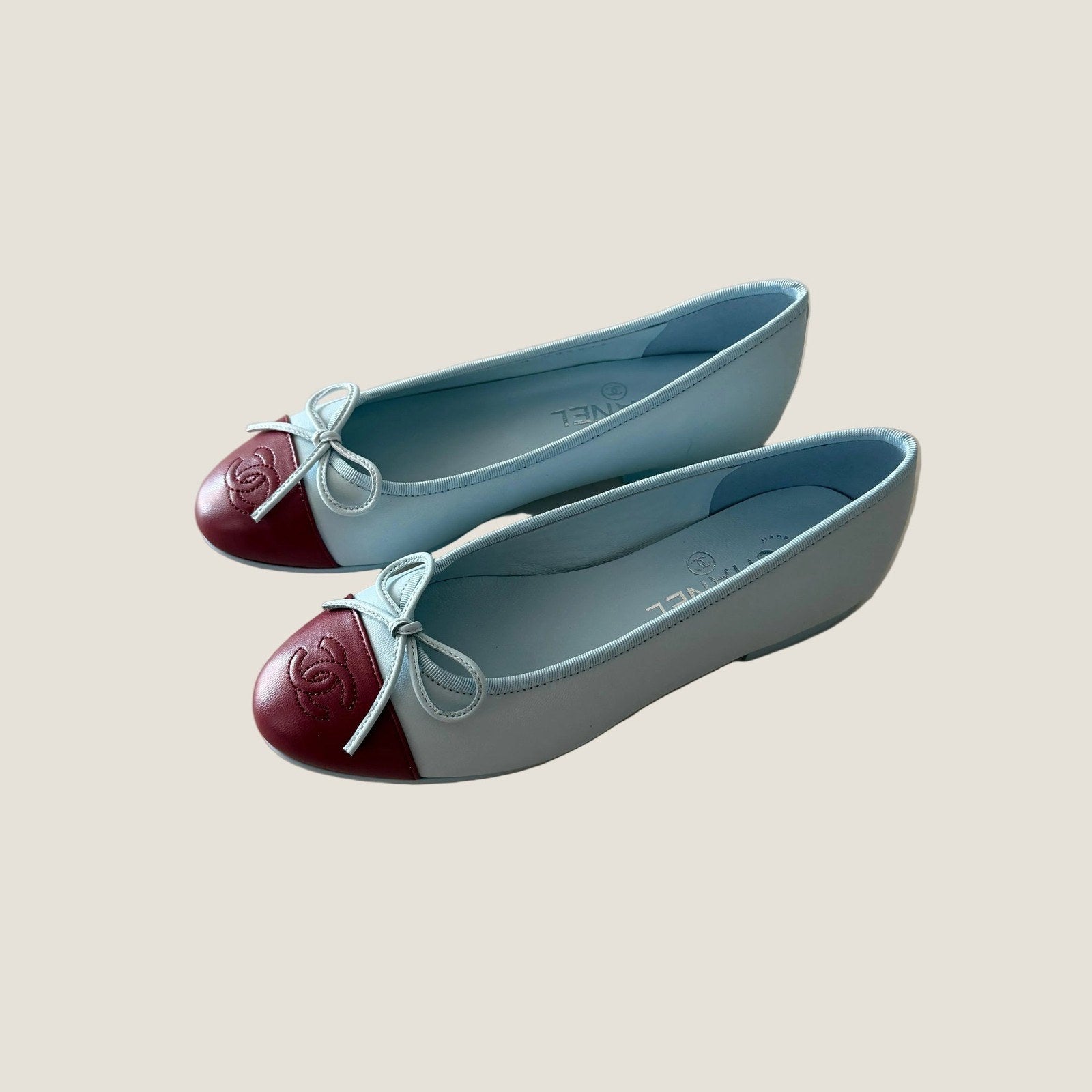 Chanel flat במלאי