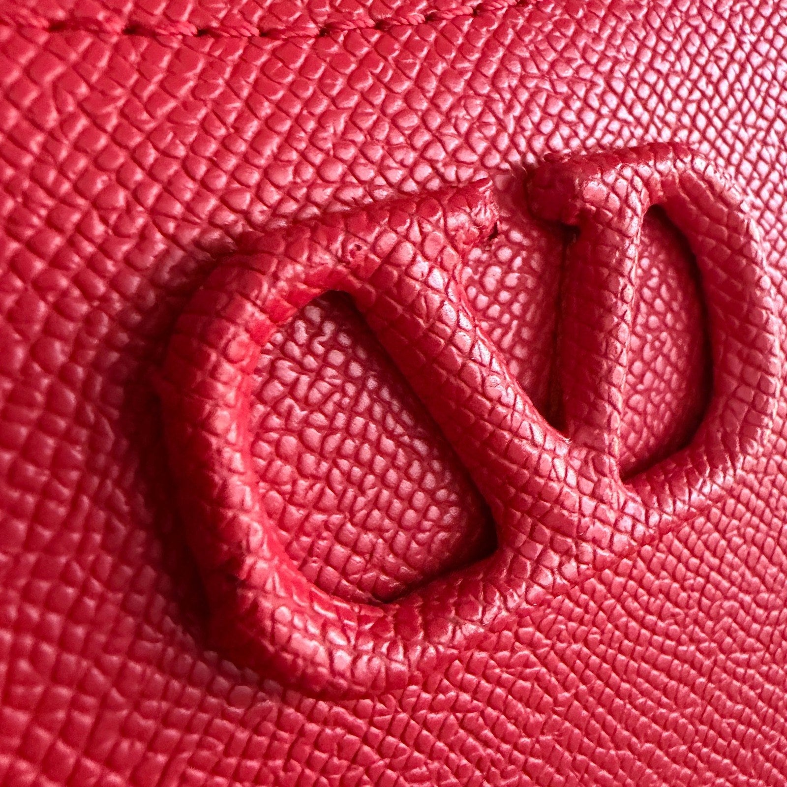 Image of valentino bag במלאי