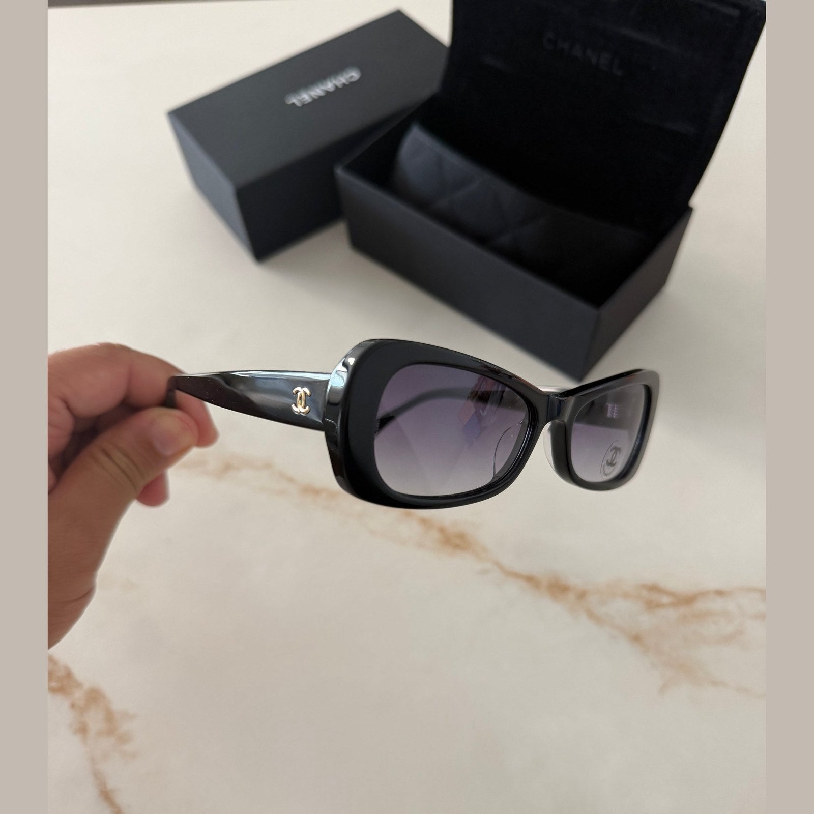 משקפי שמש CHANEL