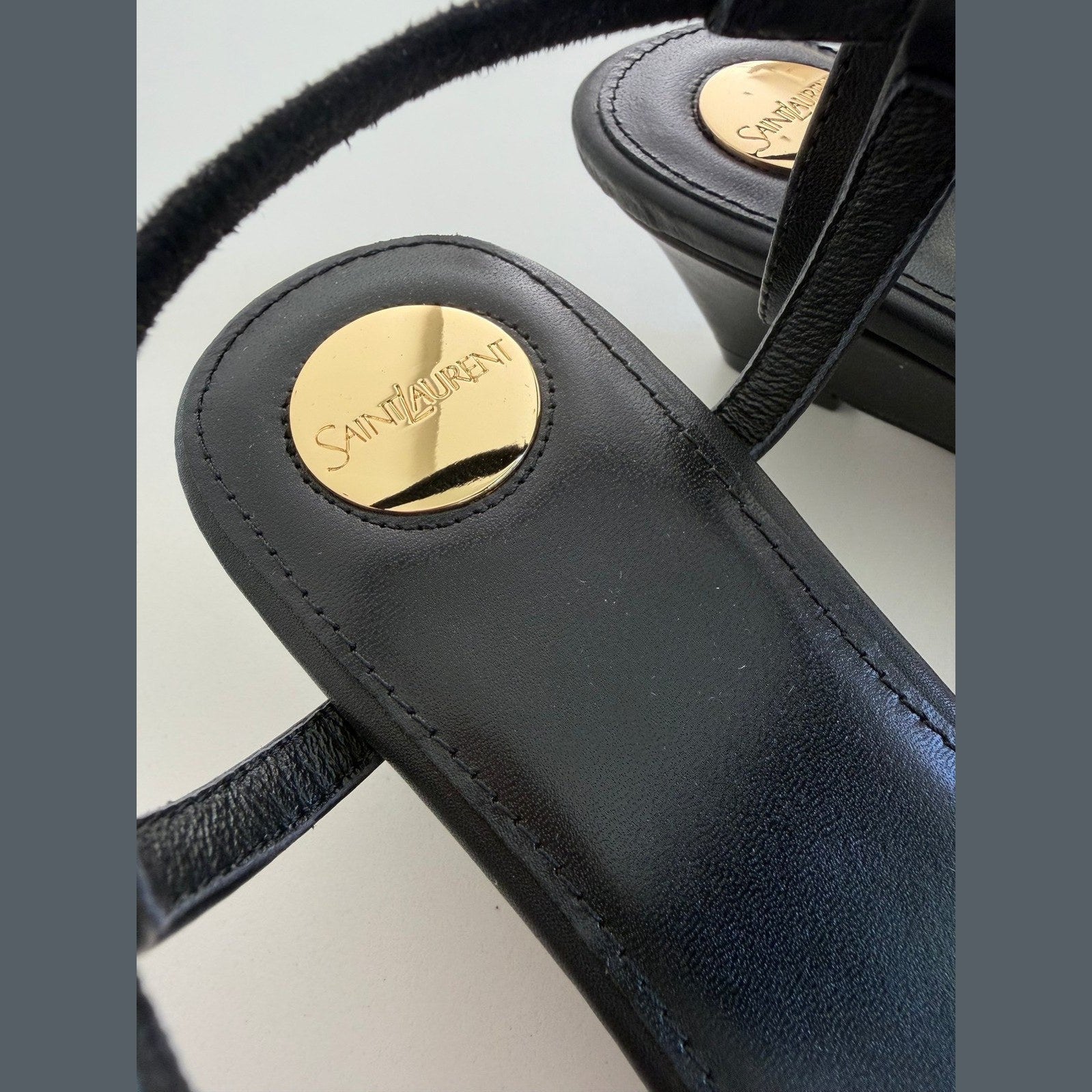 Ysl אצבע במלאי