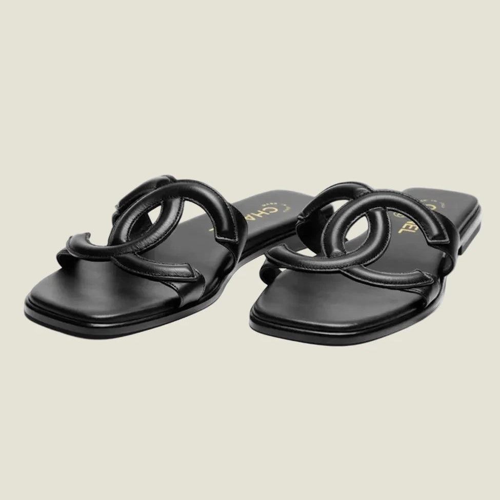 Chanel mules במלאי
