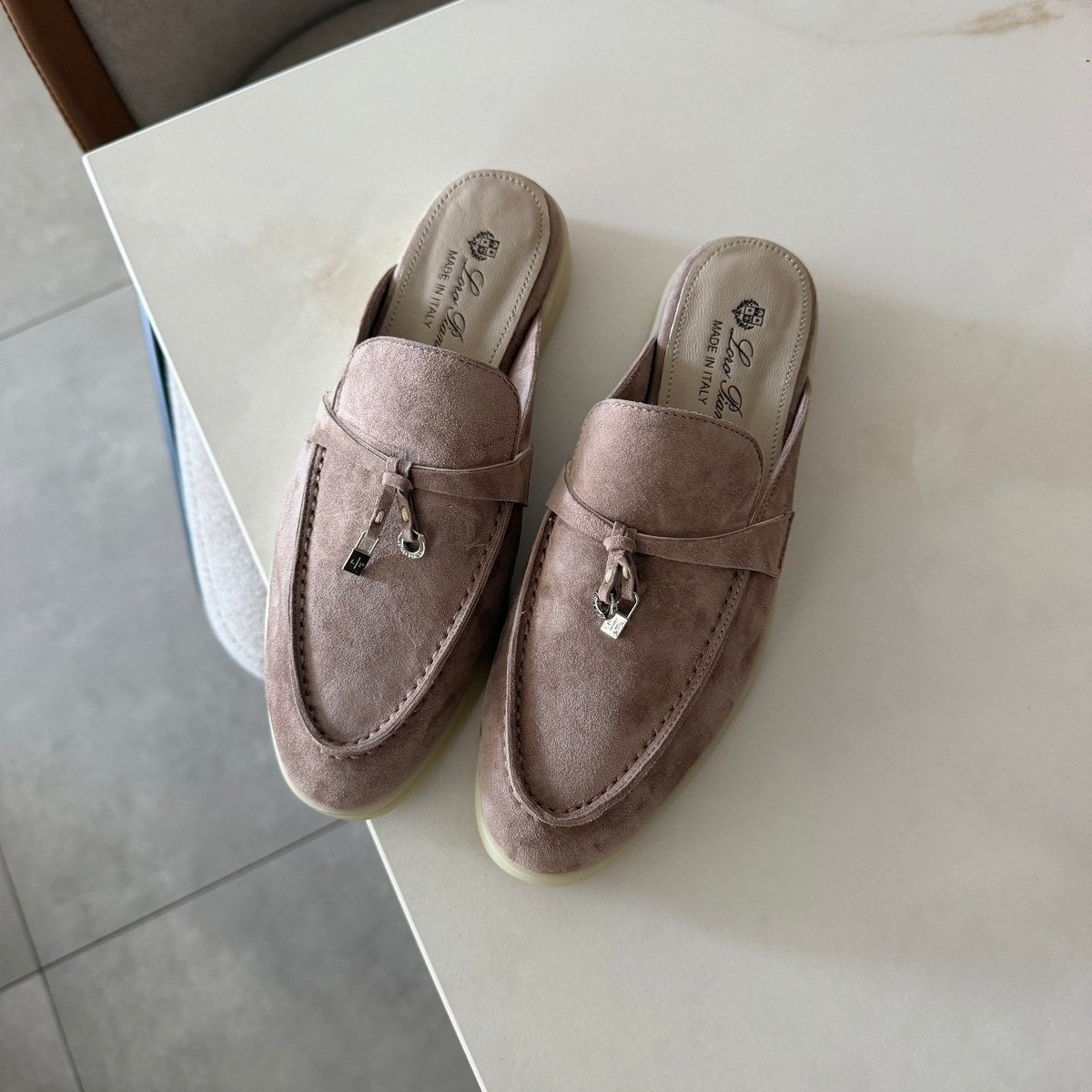 Image of Loro piana Charms במלאי