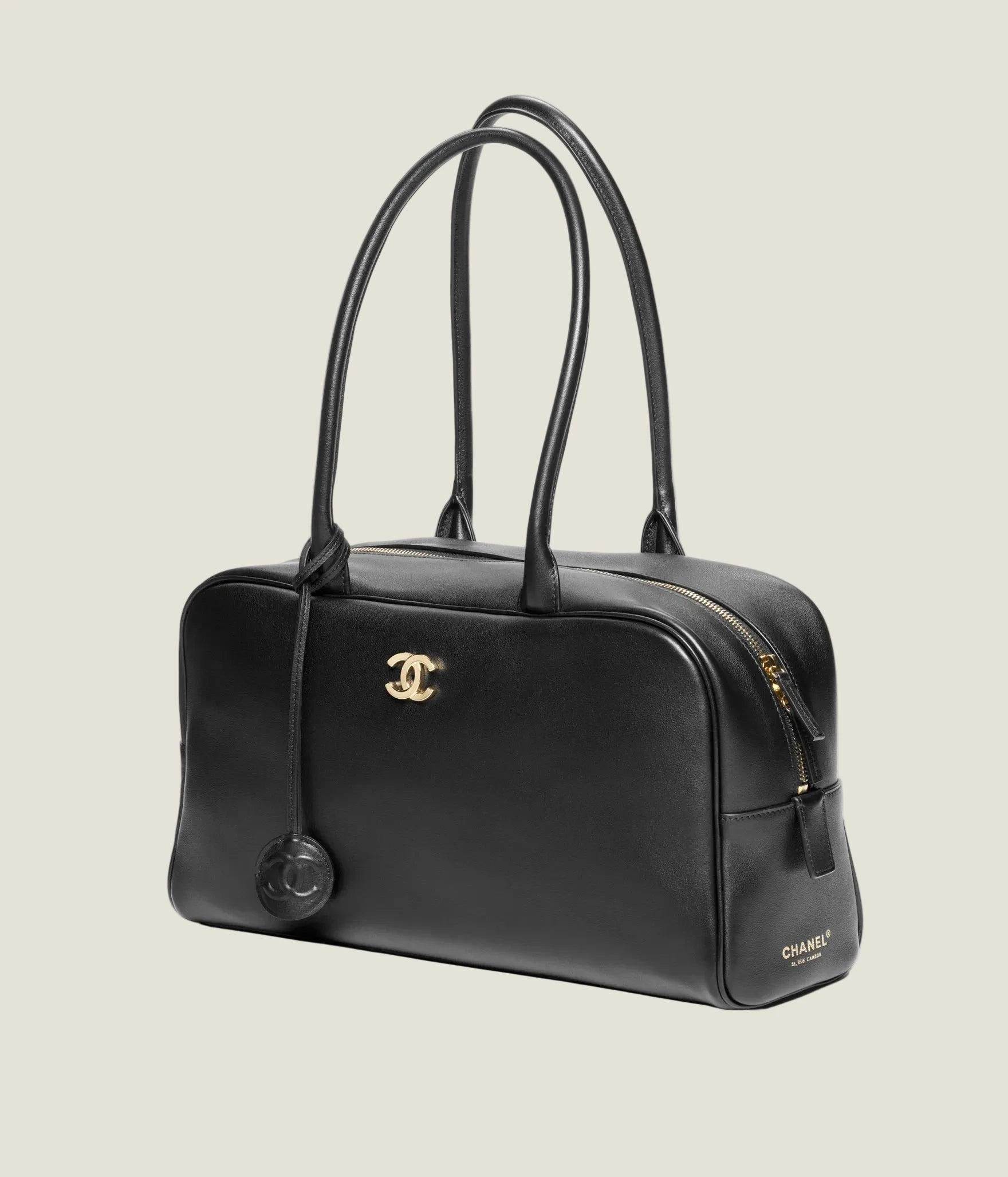 CHANEL bowling bag במלאי