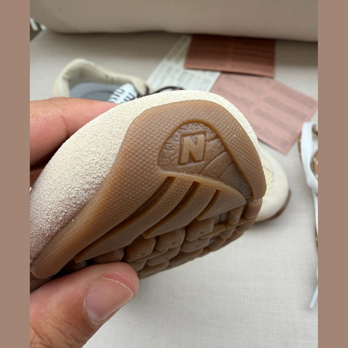 Miu Miu X New Balance במלאי