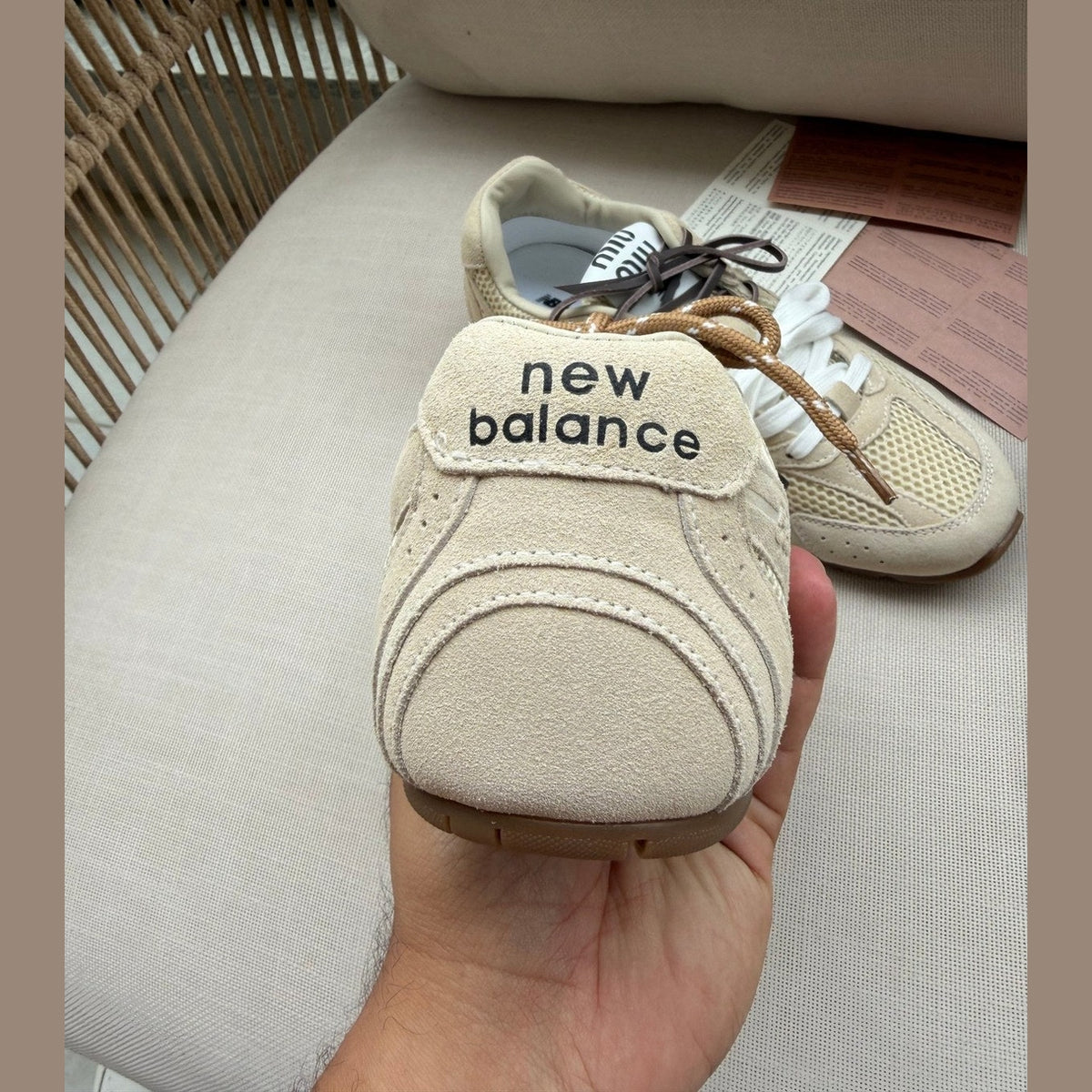 Miu Miu X New Balance במלאי