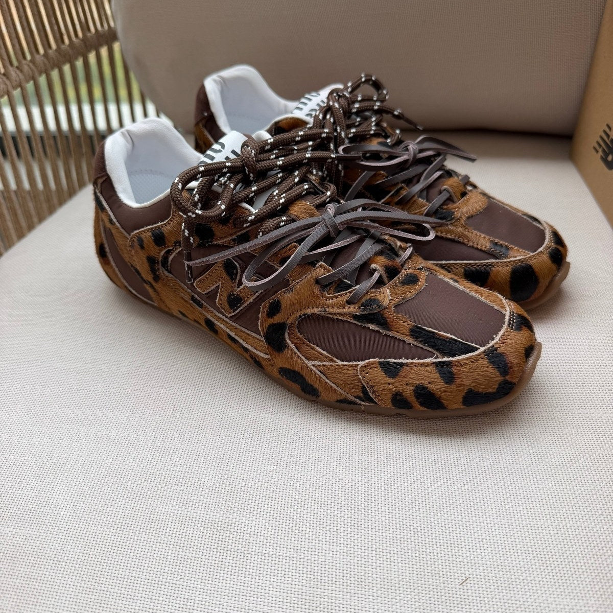 Miu Miu X New Balance במלאי