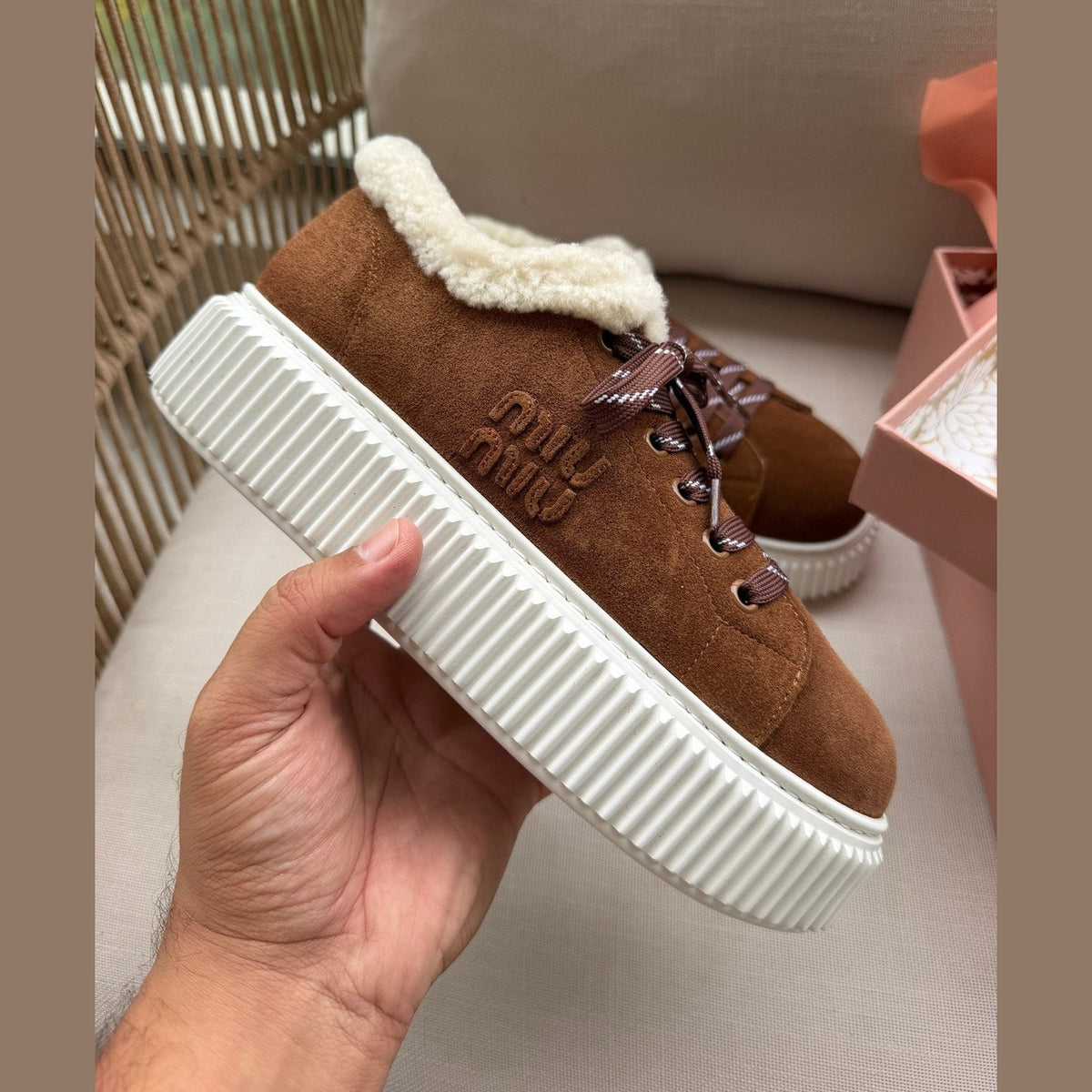 Miu Miu sneakers במלאי