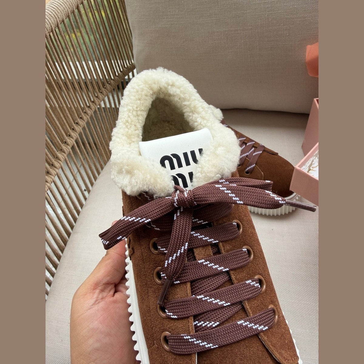 Miu Miu sneakers במלאי