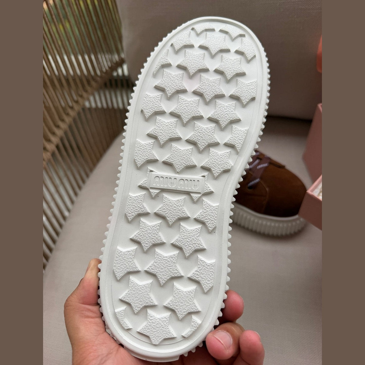 Miu Miu sneakers במלאי