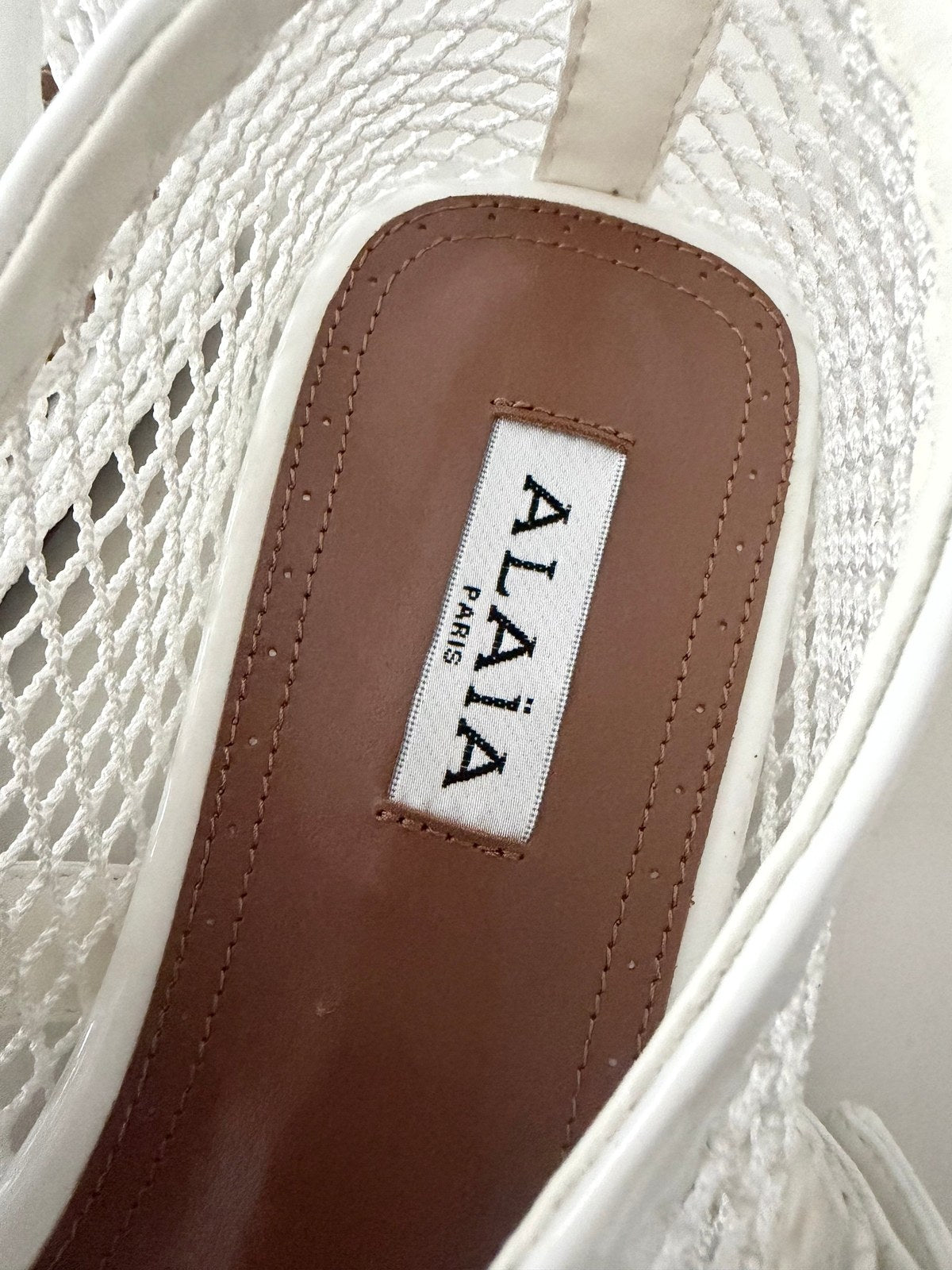 Image of ALAIA לבנות במלאי