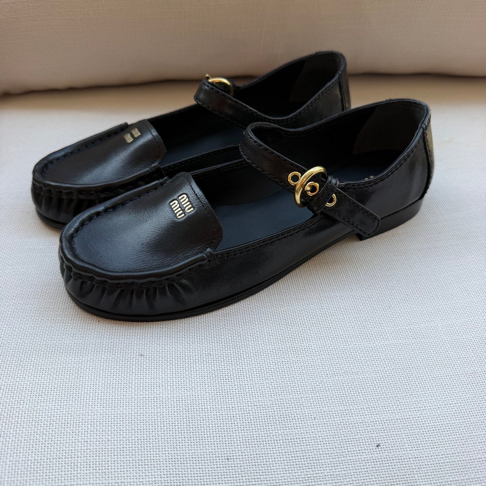 Miu Miu mary jane במלאי