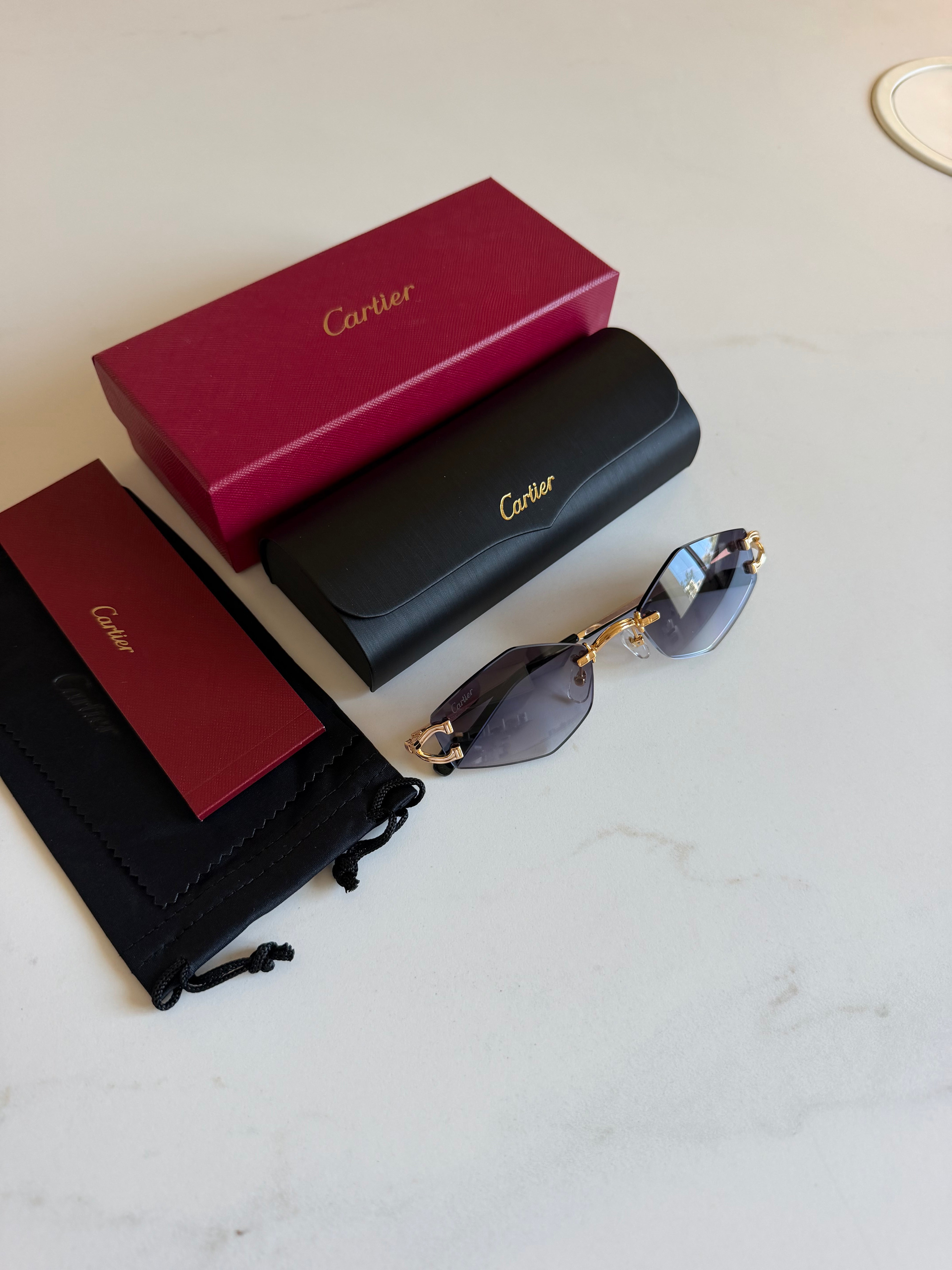 Image of Cartier - sunglasses במלאי