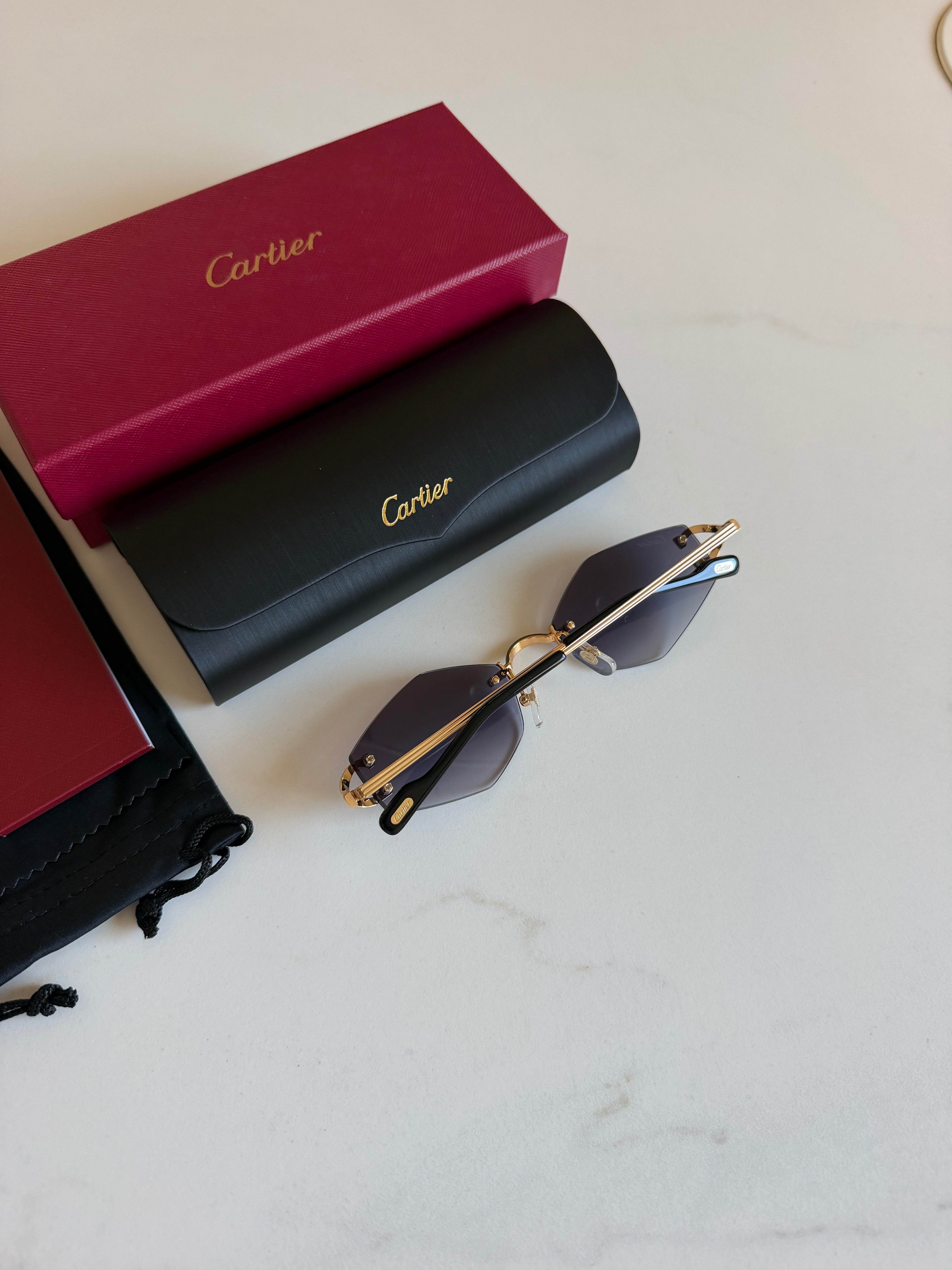 Image of Cartier - sunglasses במלאי