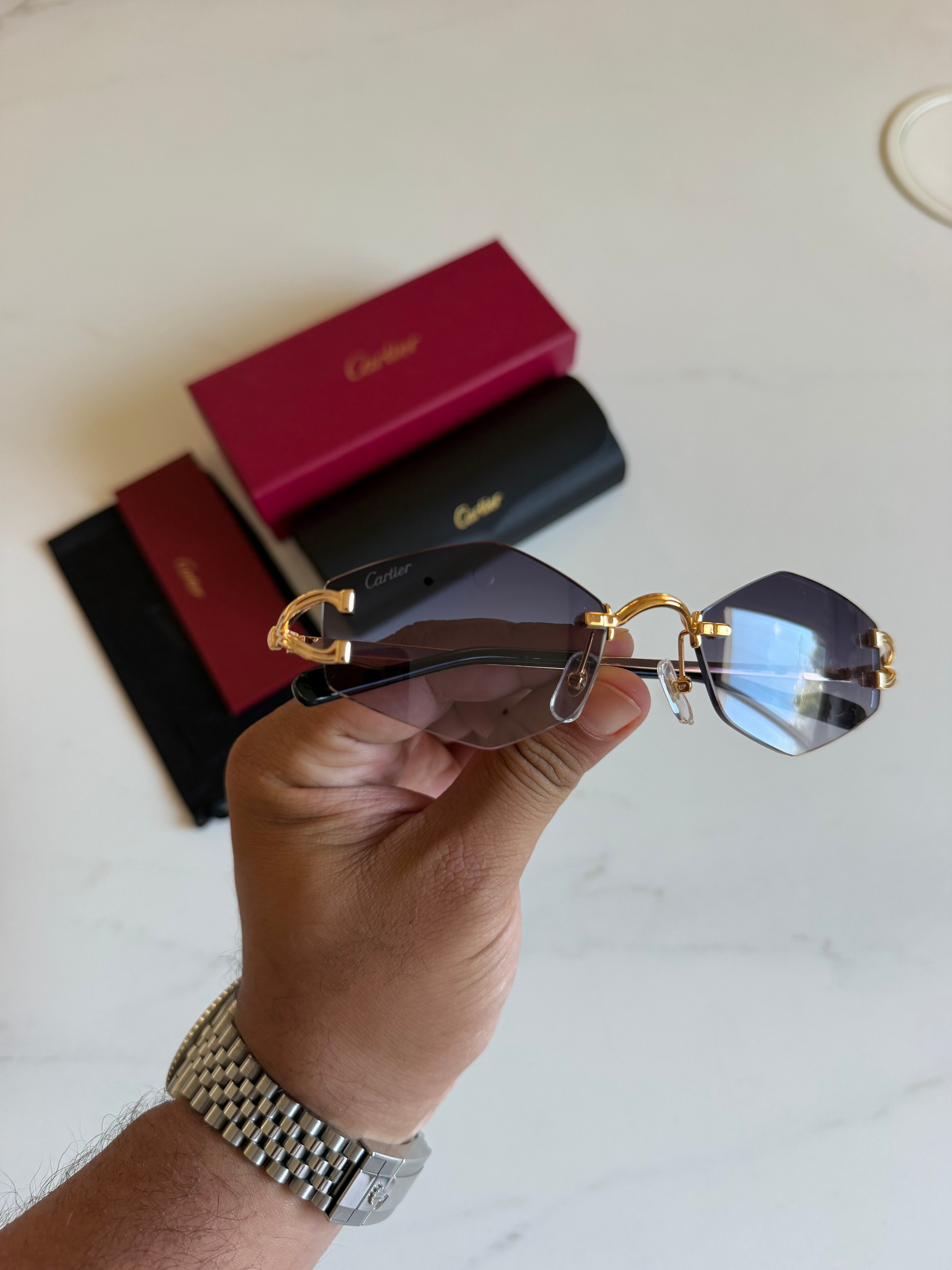 Image of Cartier - sunglasses במלאי