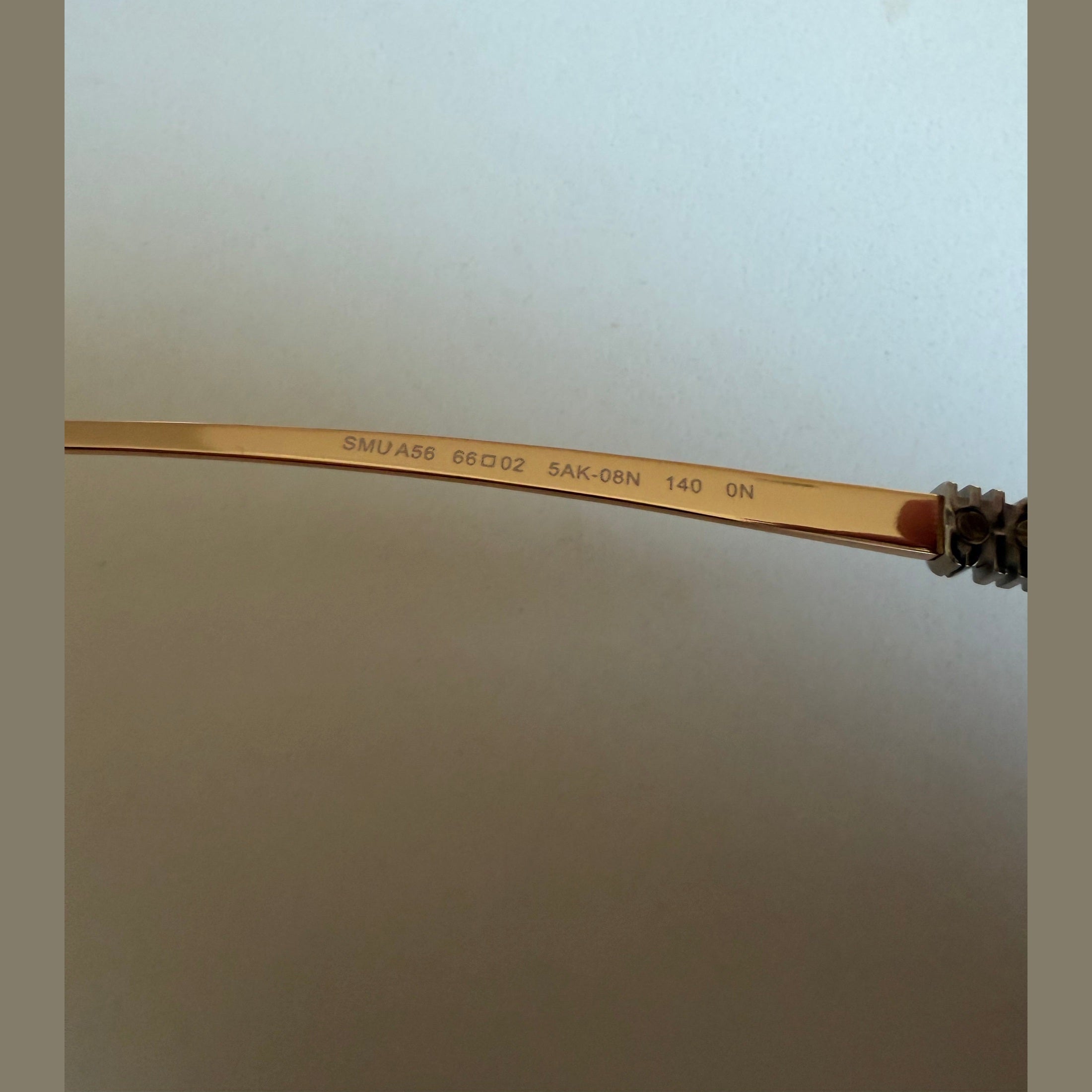 Image of מיו מיו משקפי שמש