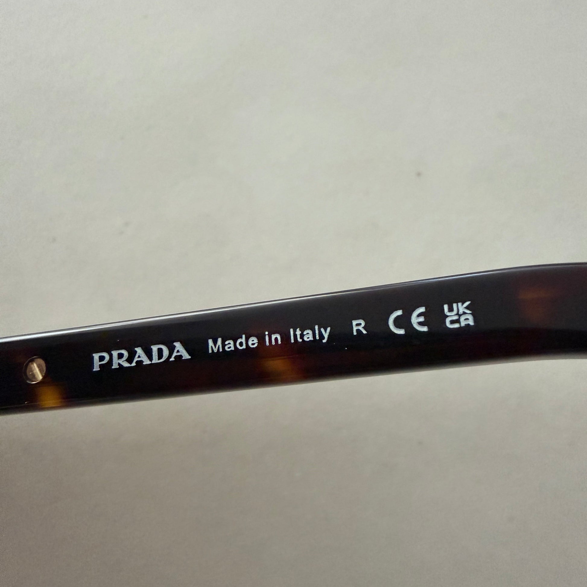 PRADA - משקפי שמש