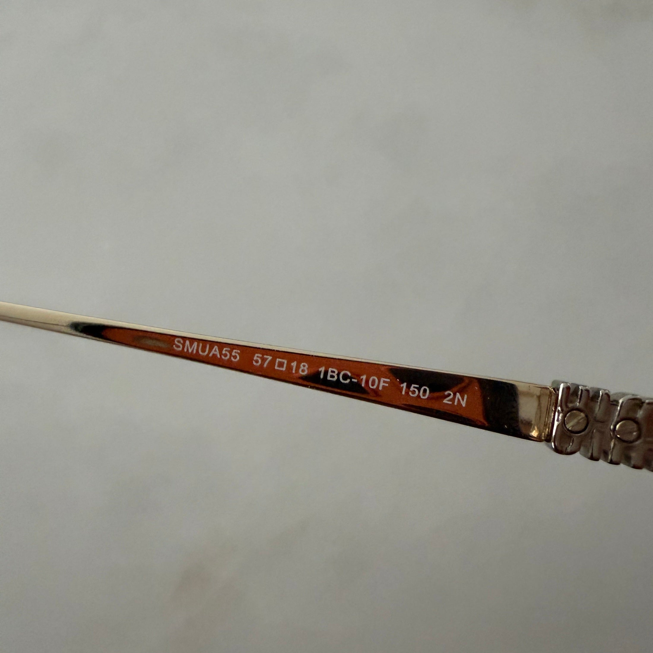Image of מיו מיו מסך גדול משקפי שמש במלאי