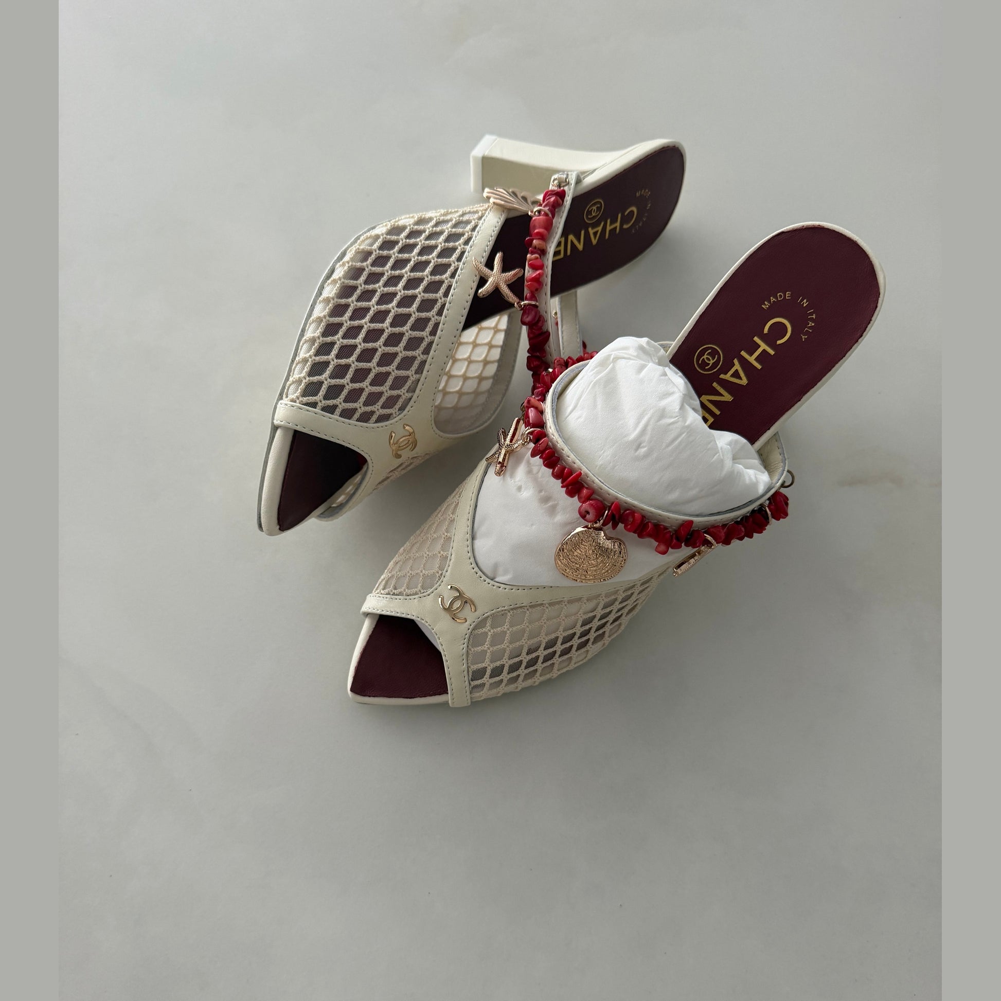 CHANEL heels במלאי