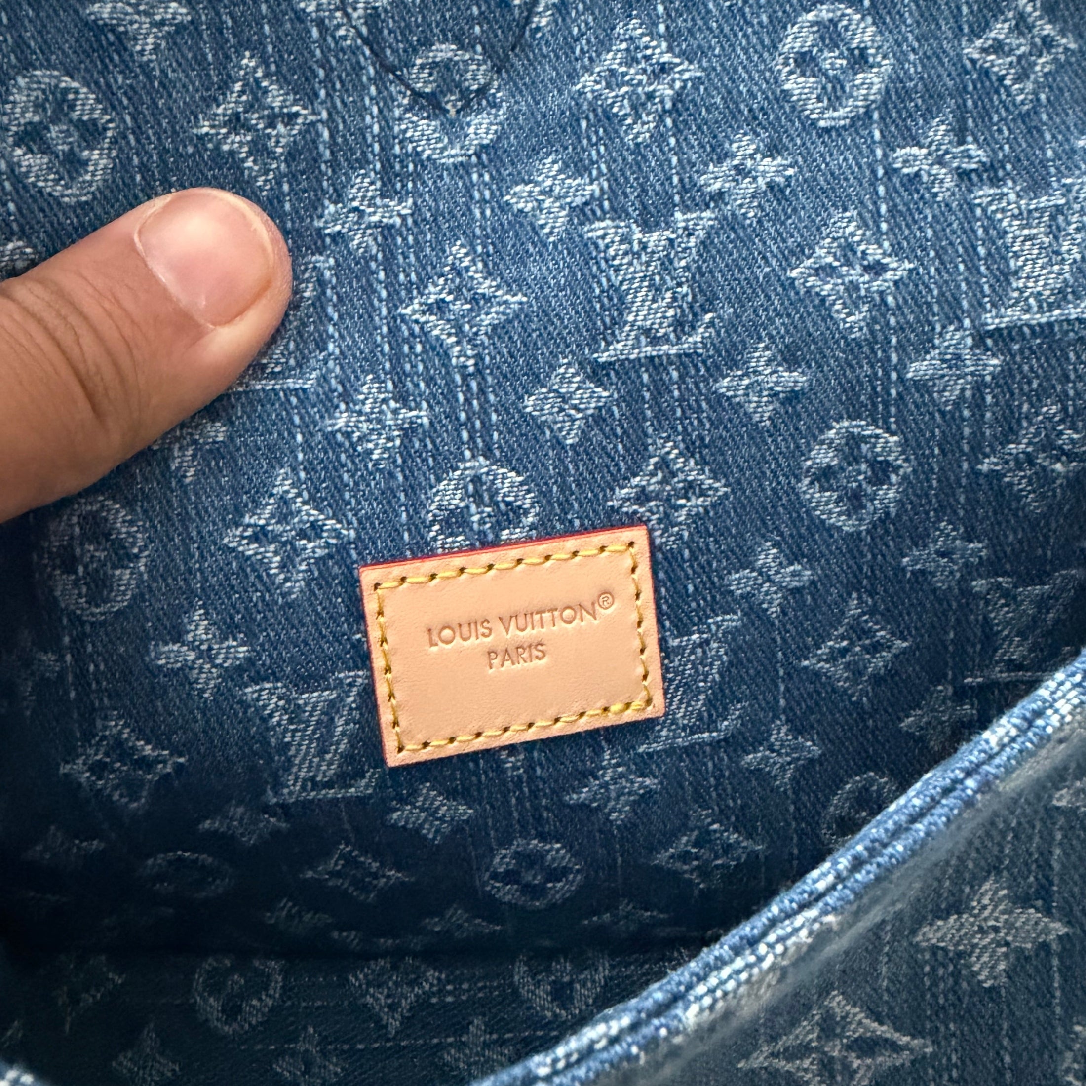Image of LV nano bag במלאי