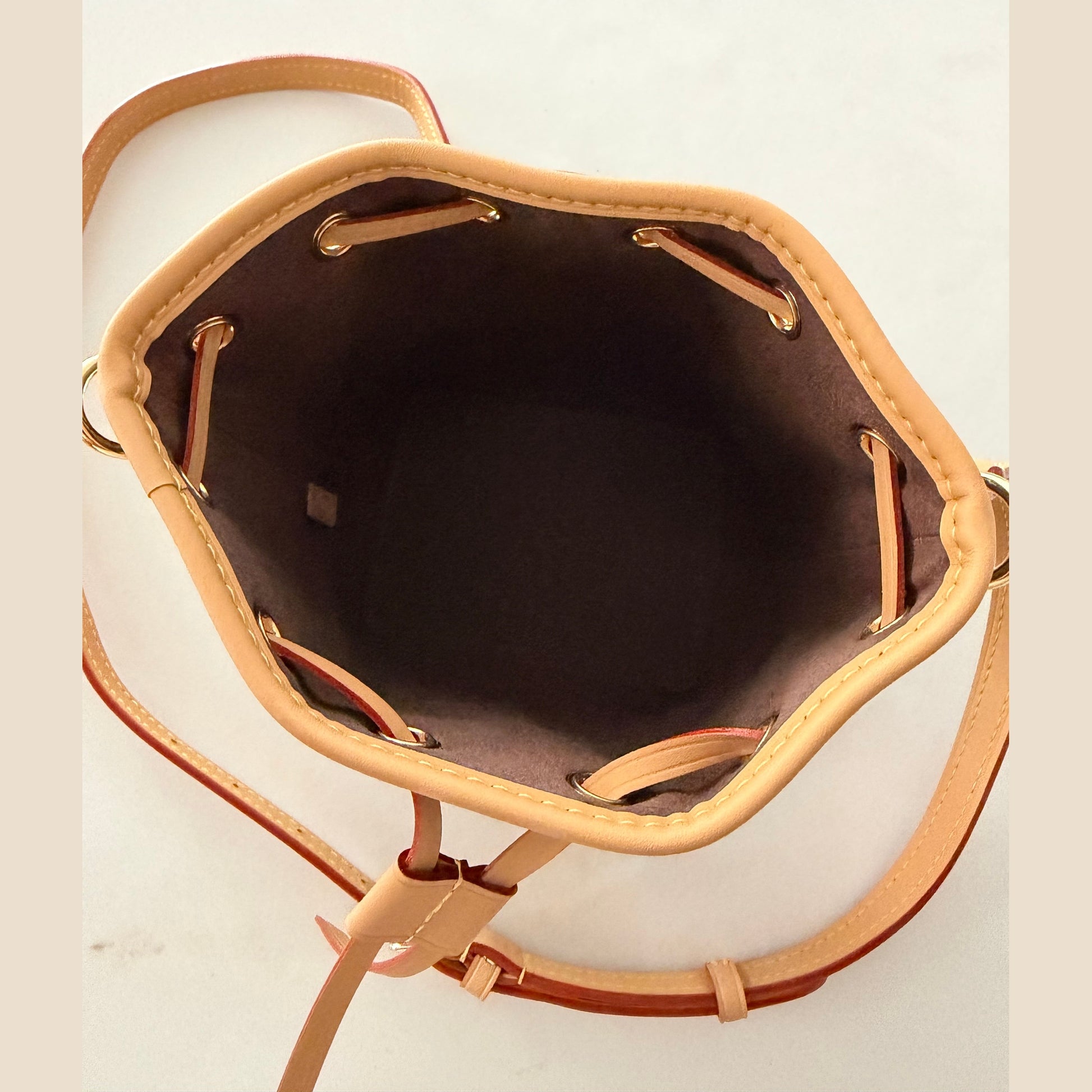 LV nano bag במלאי