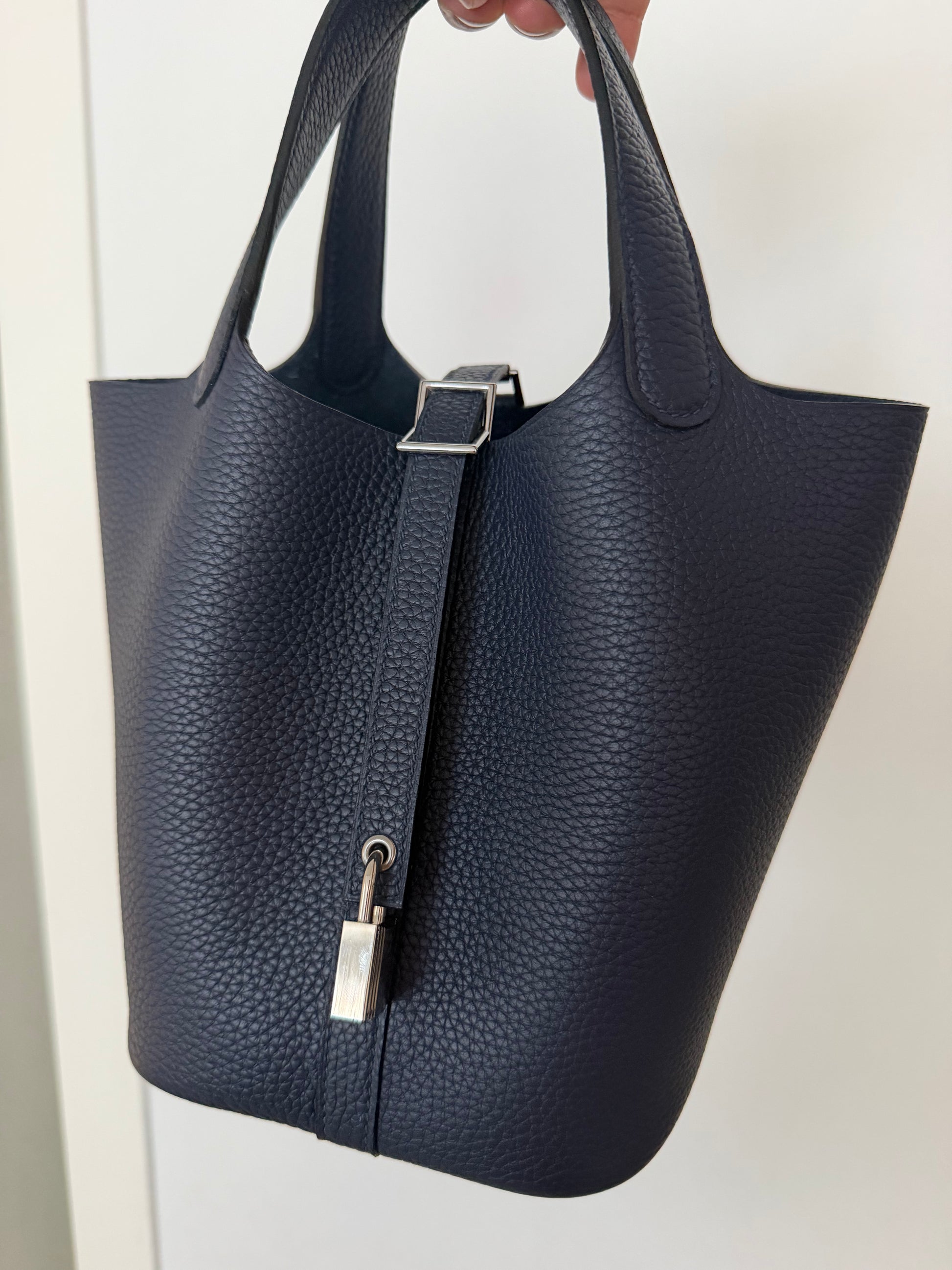 Hermès Picotin 18 במלאי כחול כהה