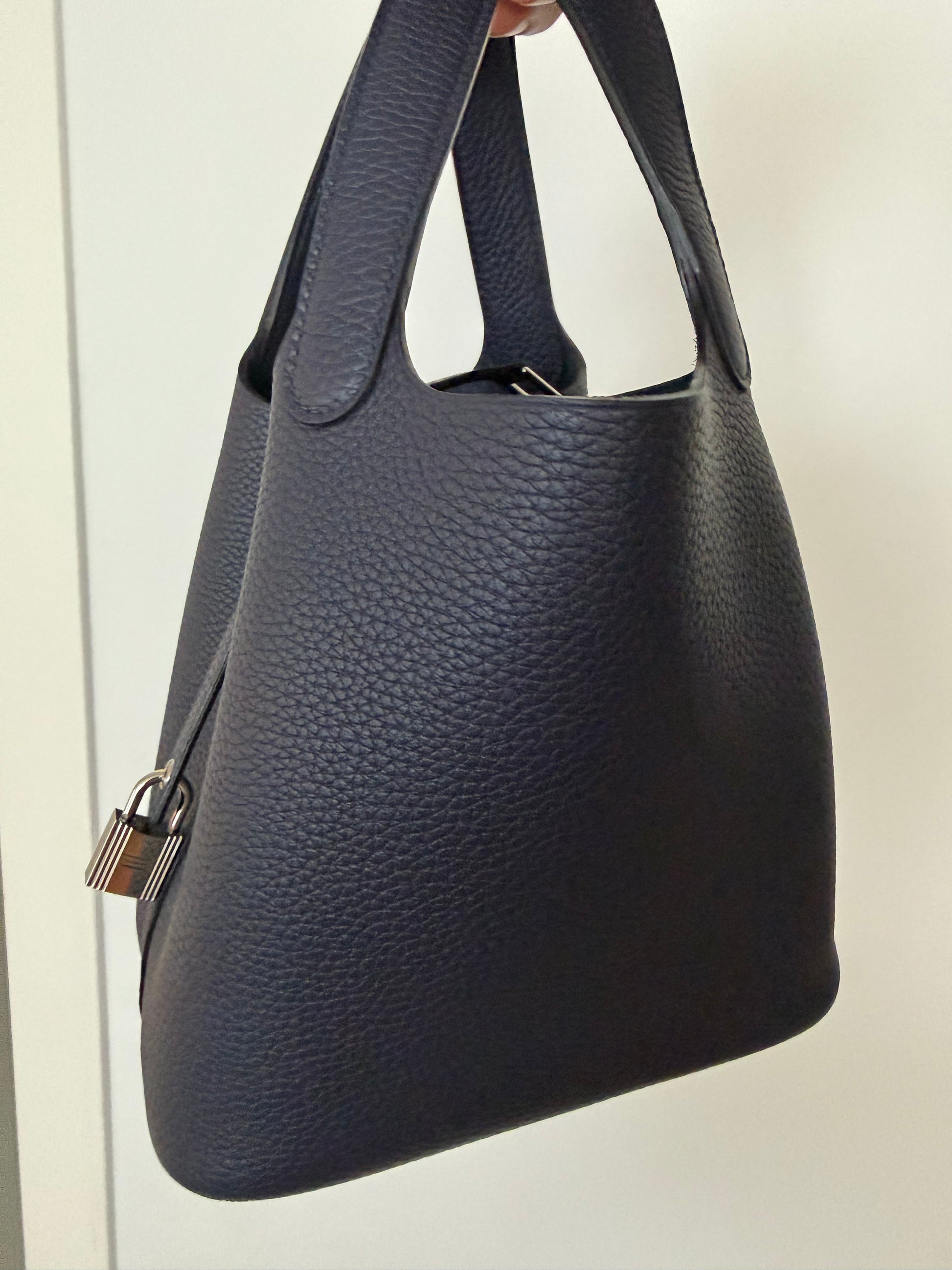 Hermès Picotin 18 במלאי כחול כהה