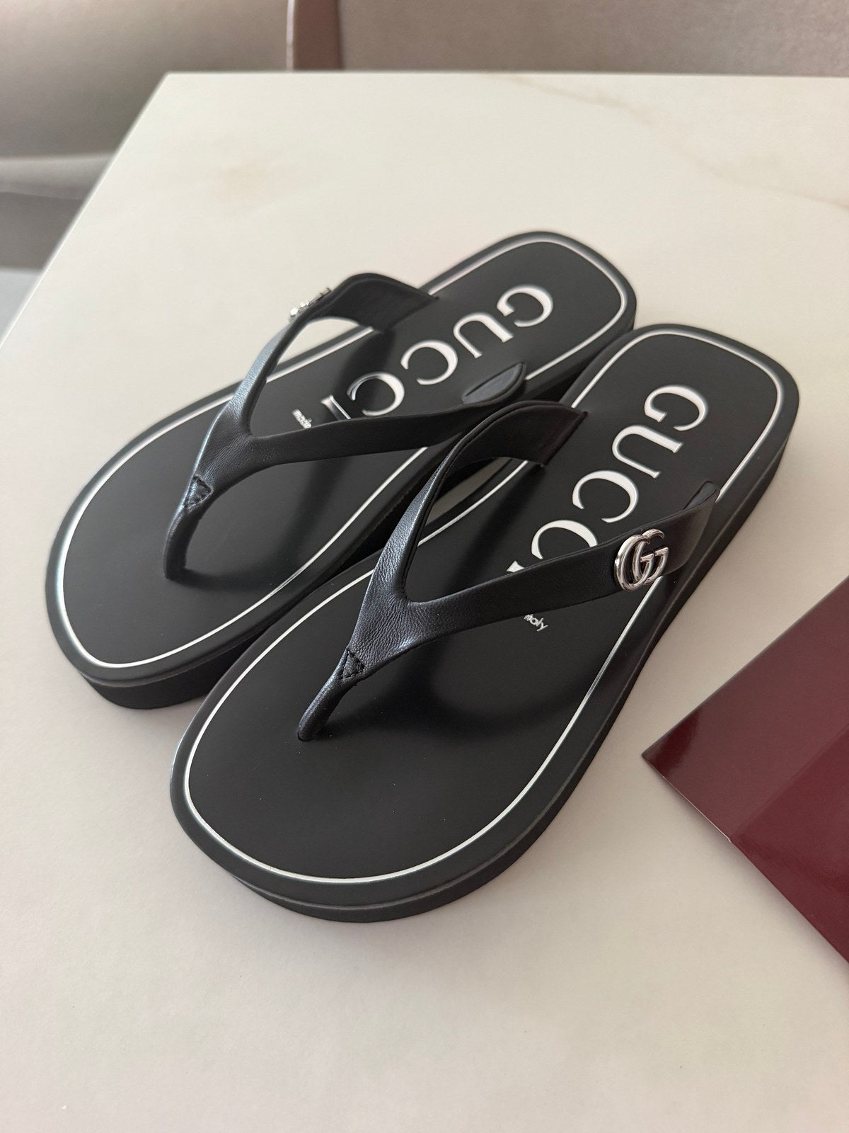 GG sandals במלאי