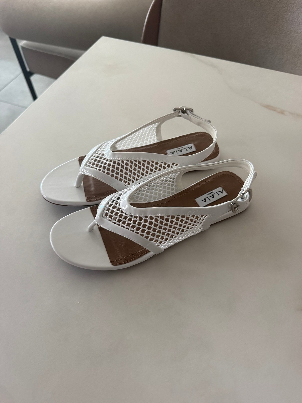 Alaia sandals במלאי