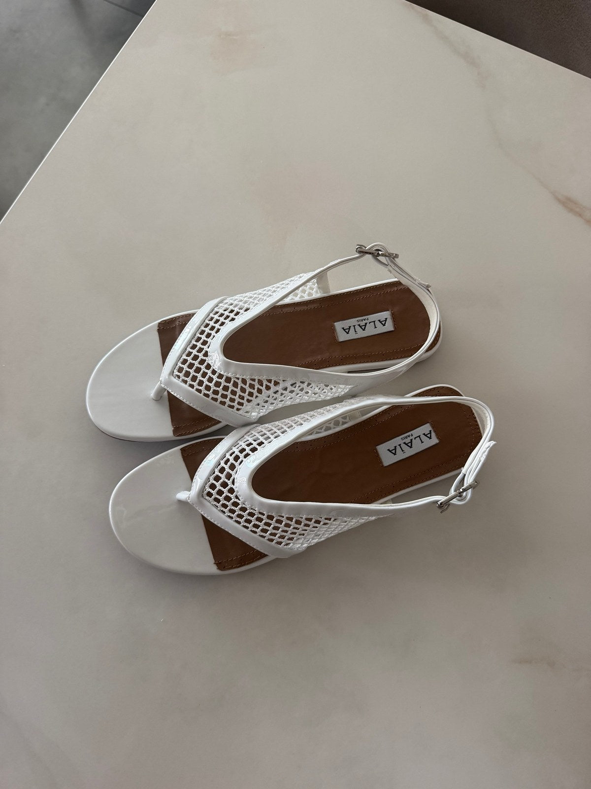 Alaia sandals במלאי