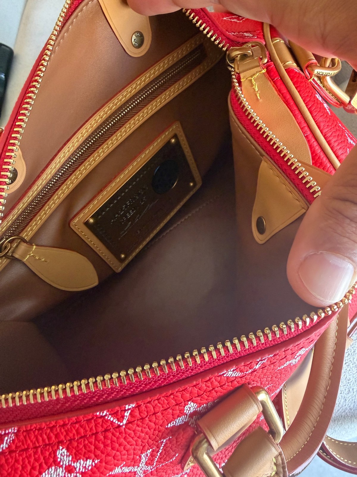 Image of LV speedy P9 25 במלאי