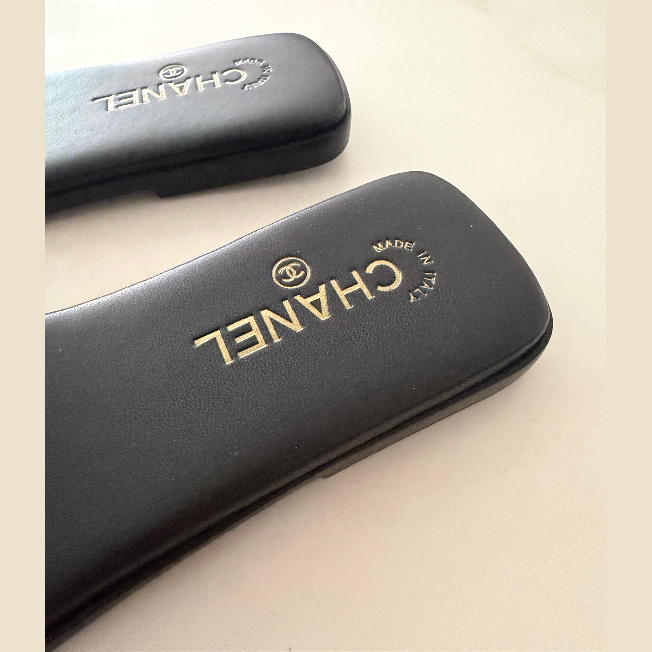 Image of Chanel mules במלאי