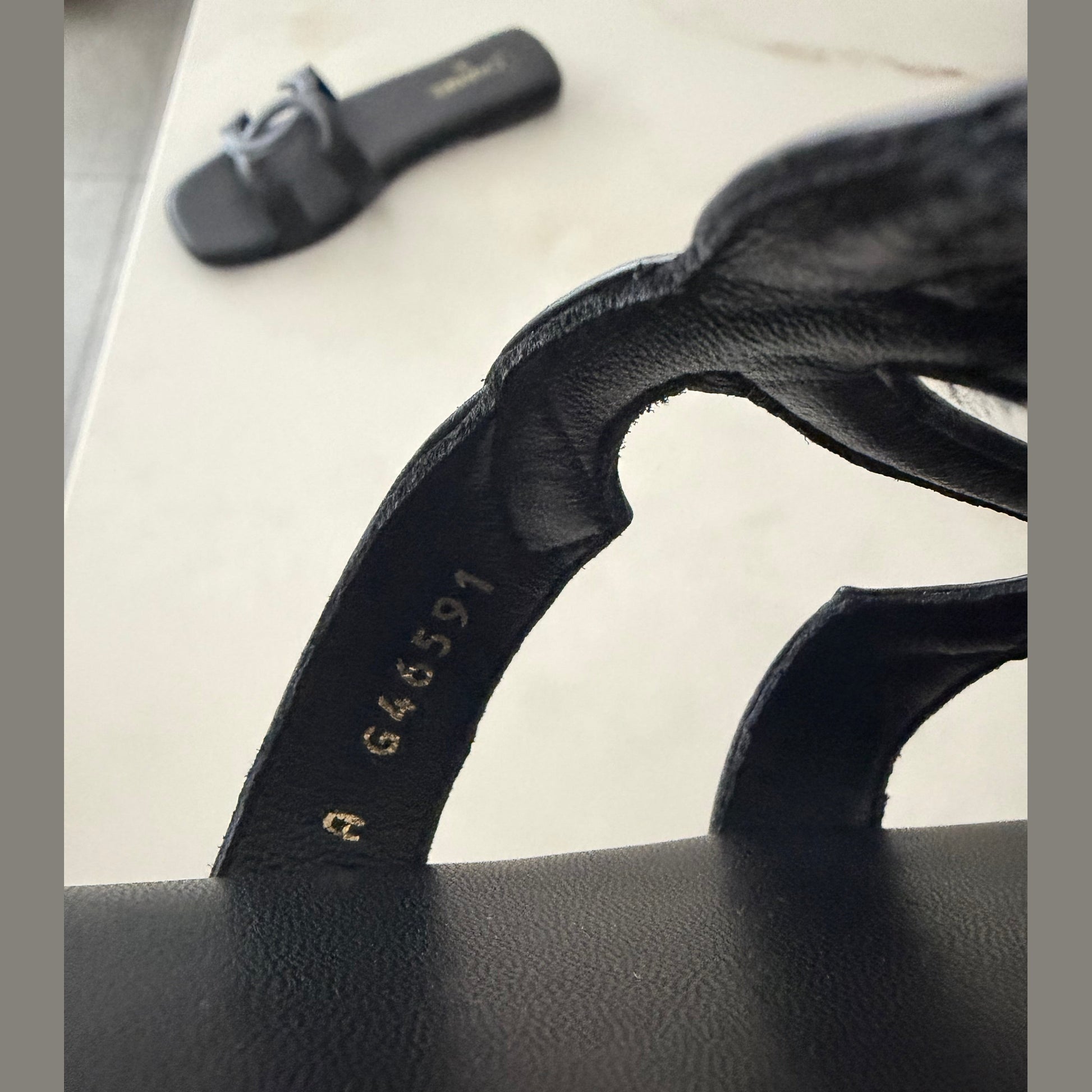 Chanel mules במלאי