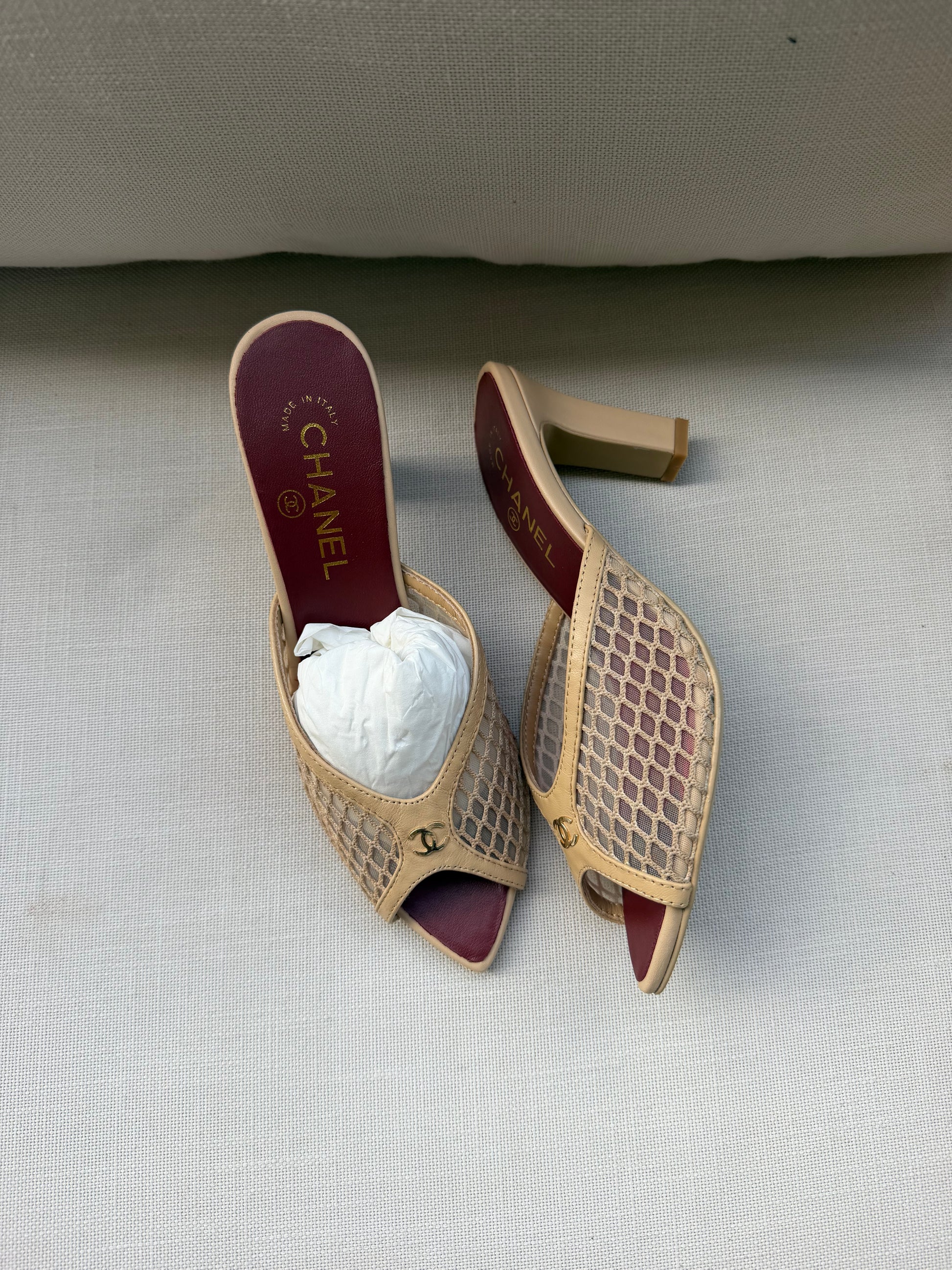 Chanel mules במלאי