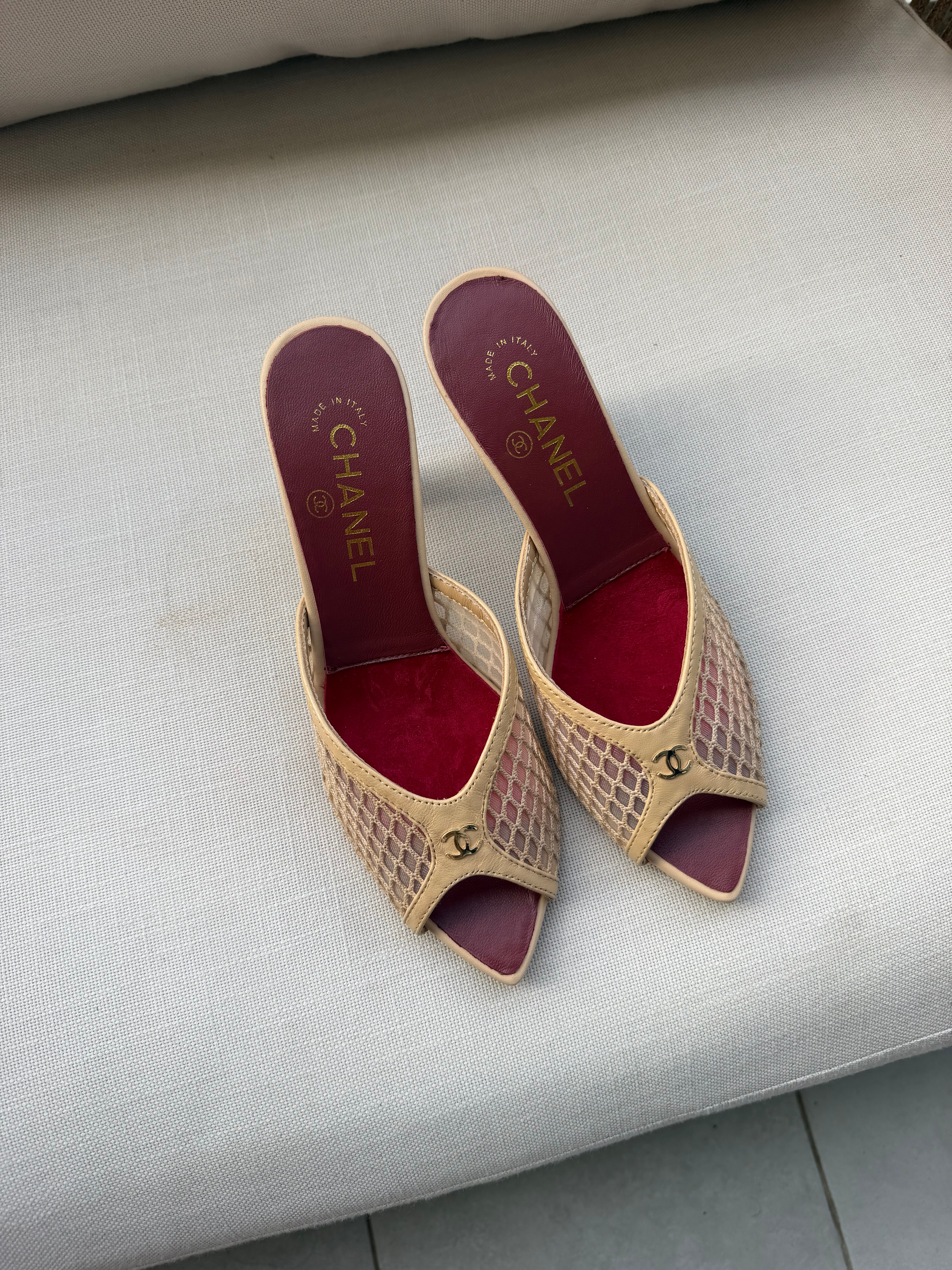 Image of Chanel mules במלאי