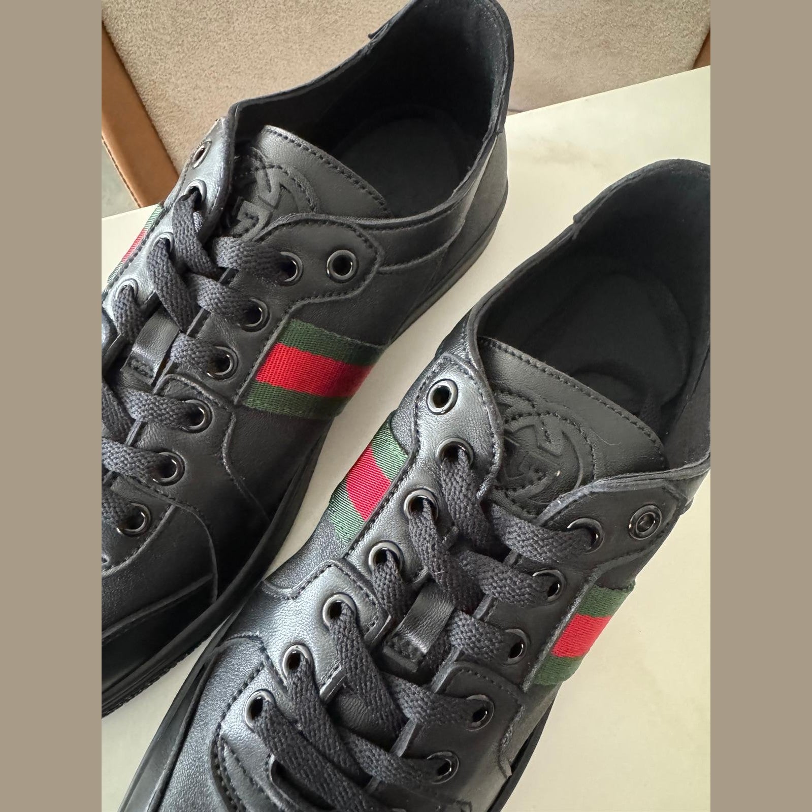 gucci סניקרס לגבר במלאי