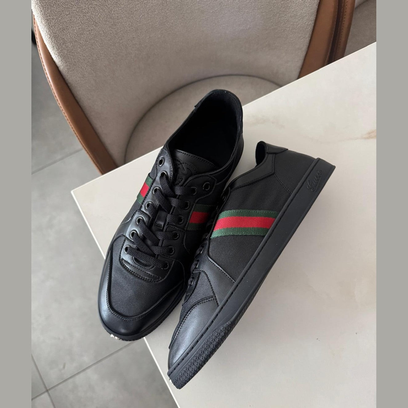 Image of gucci סניקרס לגבר במלאי