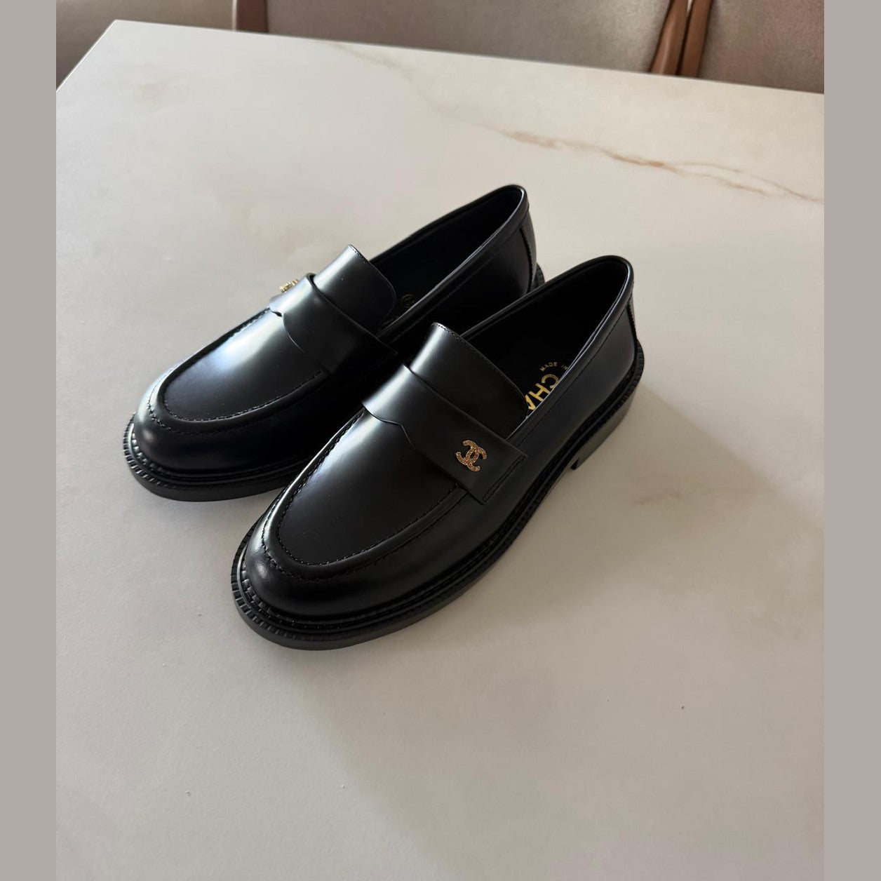 Chanel loafers במלאי